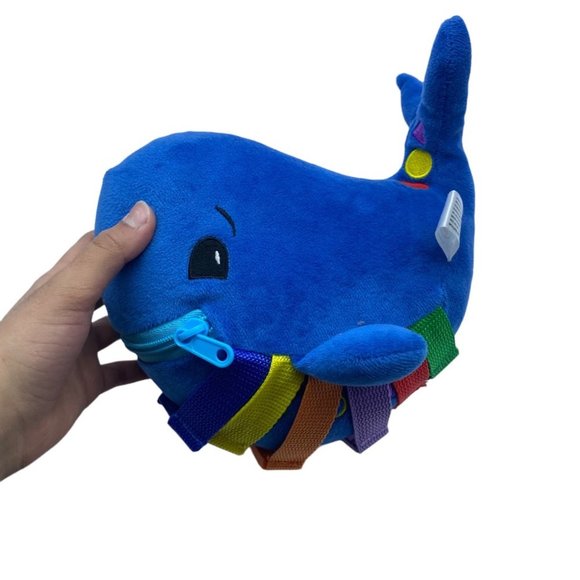 Buckle Toys Blu Whale Counting Color Recognition Activity Plush Toy 9" x 6" - Picture 4 of 7